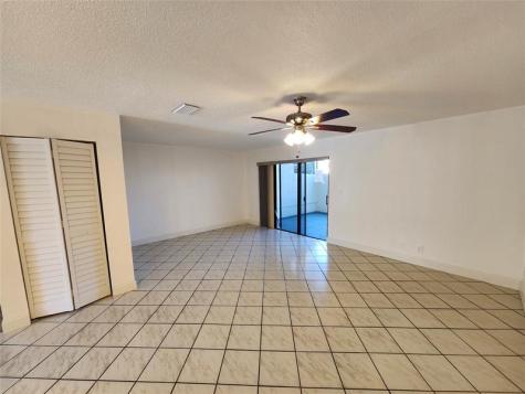 9421 NW 15th Street Pembroke Pines FL 33024