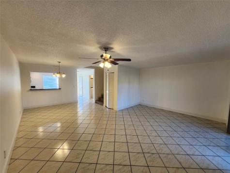 9421 NW 15th Street Pembroke Pines FL 33024