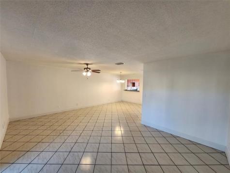 9421 NW 15th Street Pembroke Pines FL 33024