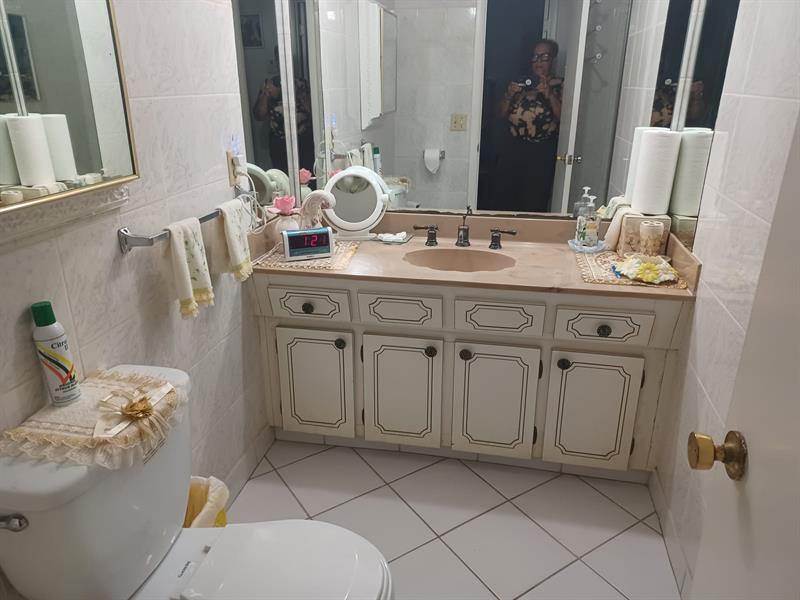 Lauderdale Lakes FL 33319