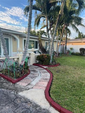 1403 Broadmoor North Lauderdale FL 33068