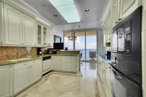 6001 N Ocean Drive Hollywood FL 33019