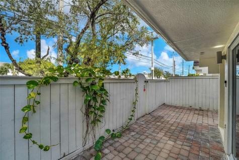 4550 SW 68th Court Circle Miami FL 33155