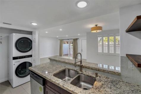 4550 SW 68th Court Circle Miami FL 33155