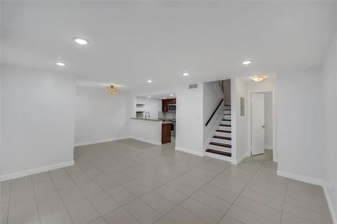 4550 SW 68th Court Circle Miami FL 33155