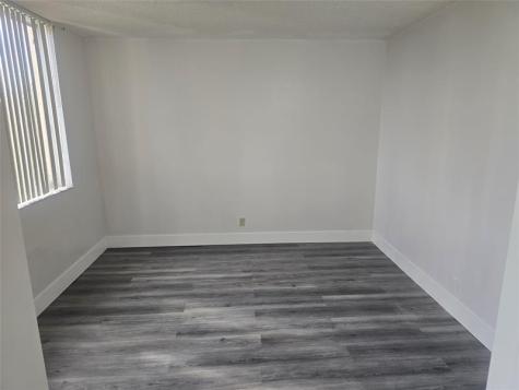 2830 Somerset Drive Lauderdale Lakes FL 33311