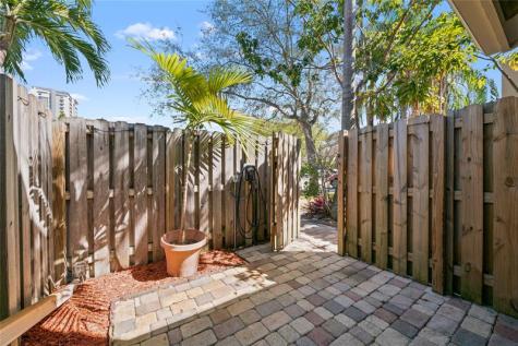 340 City View Drive Fort Lauderdale FL 33311