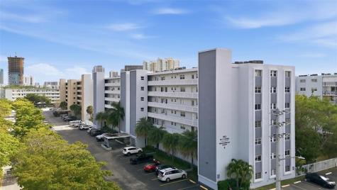 320 NE 12th Avenue Hallandale Beach FL 33009