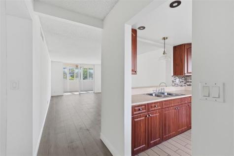 320 NE 12th Avenue Hallandale Beach FL 33009