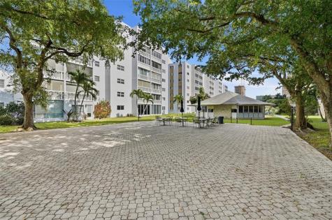 320 NE 12th Avenue Hallandale Beach FL 33009
