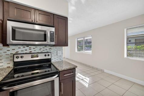 2500 SW 18th Terrace Fort Lauderdale FL 33315