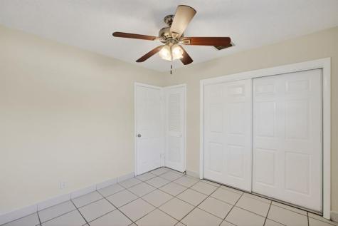 2500 SW 18th Terrace Fort Lauderdale FL 33315
