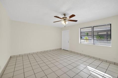 2500 SW 18th Terrace Fort Lauderdale FL 33315