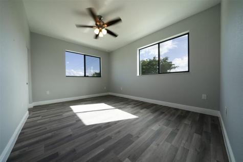 333 NW 41st Street Oakland Park FL 33309