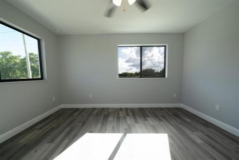 333 NW 41st Street Oakland Park FL 33309