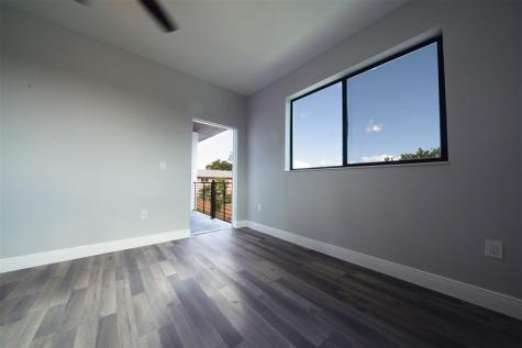 333 NW 41st Street Oakland Park FL 33309