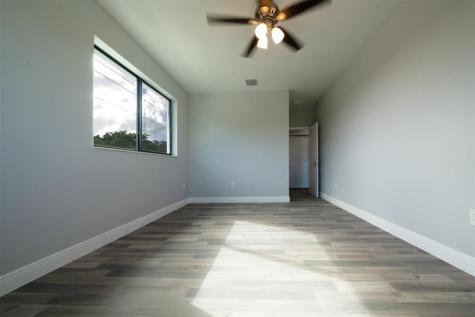333 NW 41st Street Oakland Park FL 33309