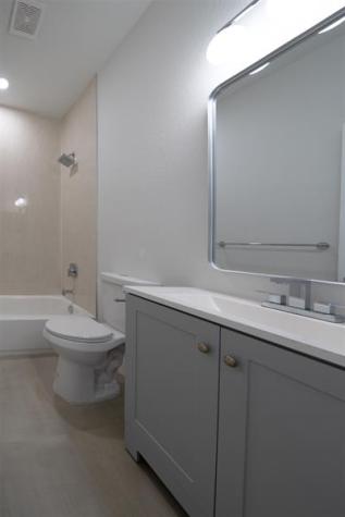 333 NW 41st Street Oakland Park FL 33309
