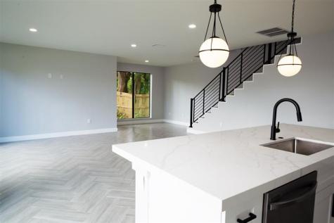 333 NW 41st Street Oakland Park FL 33309