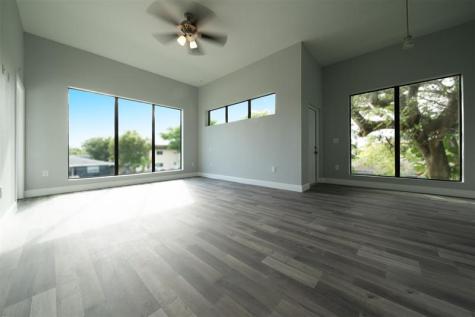 333 NW 41st Street Oakland Park FL 33309
