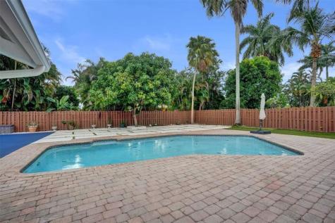 9540 NW 13th Street Plantation FL 33322