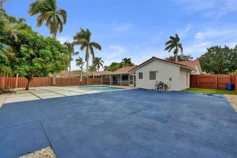 9540 NW 13th Street Plantation FL 33322