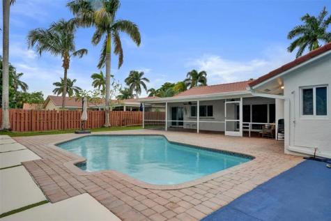9540 NW 13th Street Plantation FL 33322