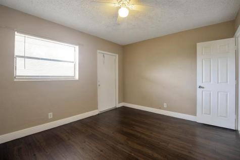 4061 N Dixie Highway Oakland Park FL 33334