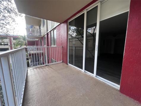 18335 NW 68 Avenue Hialeah FL 33015