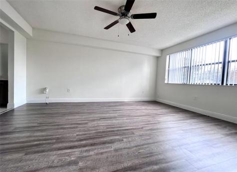18335 NW 68 Avenue Hialeah FL 33015