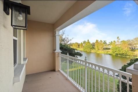 4025 Cascada Circle Hollywood FL 33024