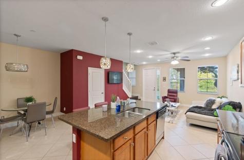 4025 Cascada Circle Hollywood FL 33024