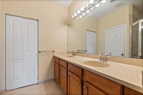 4025 Cascada Circle Hollywood FL 33024