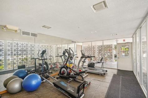 3040 NE 16th Avenue Oakland Park FL 33334