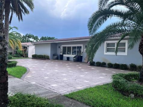 5424 Jackson Street Hollywood FL 33021