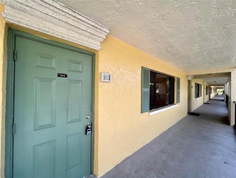 1013 Meadows Circle Boynton Beach FL 33436
