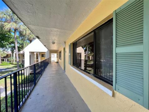 1013 Meadows Circle Boynton Beach FL 33436