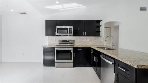 1811 SW 124th Way Miramar FL 33027