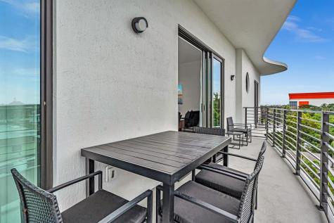 2100 Miami Road Fort Lauderdale FL 33316