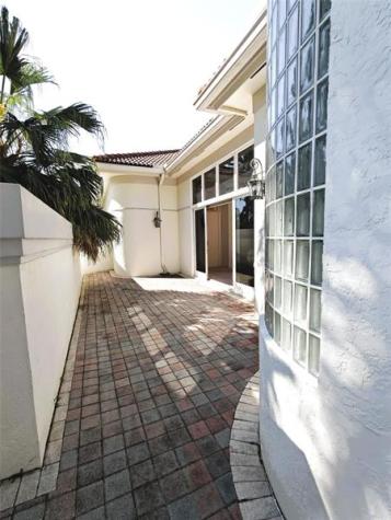 2939 Paddock Lane Weston FL 33331