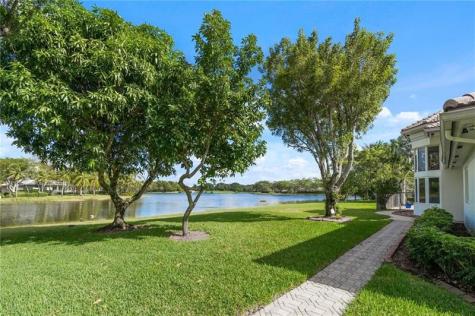 2939 Paddock Lane Weston FL 33331