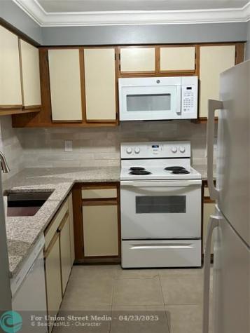 1265 SW 46th Avenue Pompano Beach FL 33069