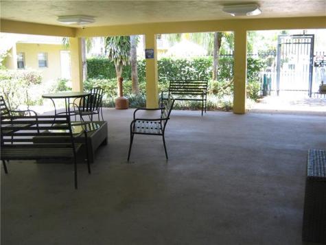 5162 NE 6th Avenue Oakland Park FL 33334