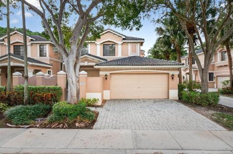 2678 Center Court Drive Weston FL 33332