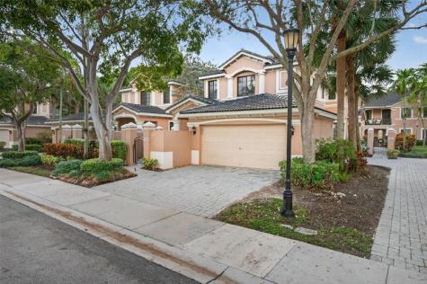 2678 Center Court Drive Weston FL 33332