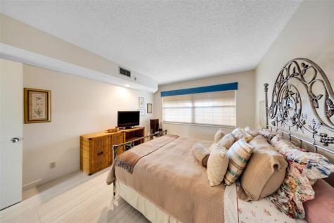 800 Cypress Grove Drive Pompano Beach FL 33069
