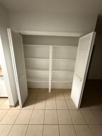 890 NW 39th Street Oakland Park FL 33309