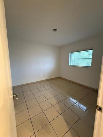 890 NW 39th Street Oakland Park FL 33309