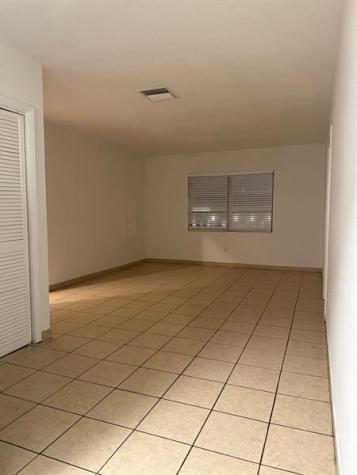 890 NW 39th Street Oakland Park FL 33309