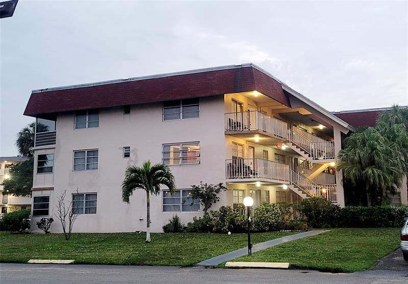 2901 NW 47th Terrace Lauderdale Lakes FL 33313